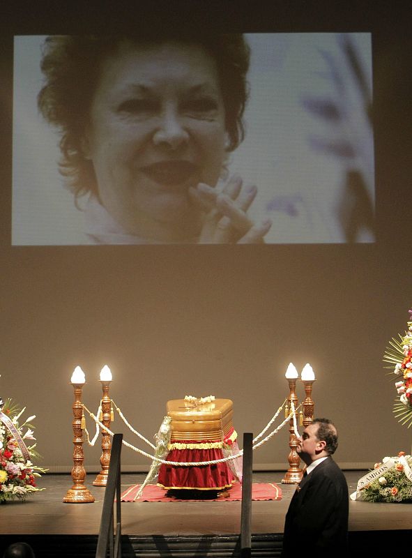 CAPILLA ARDIENTE DE MARÍA ASQUERINO EN EL TEATRO ESPAÑOL