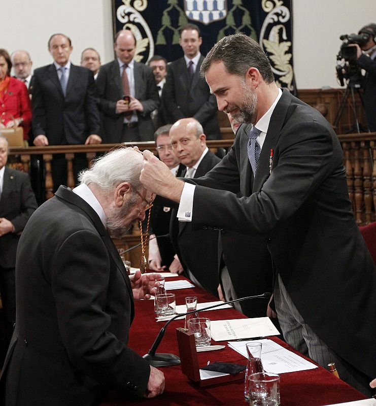 CABALLERO BONALD RECIBE HOY EL PREMIO CERVANTES DE MANOS DEL PRÍNCIPE FELIPE