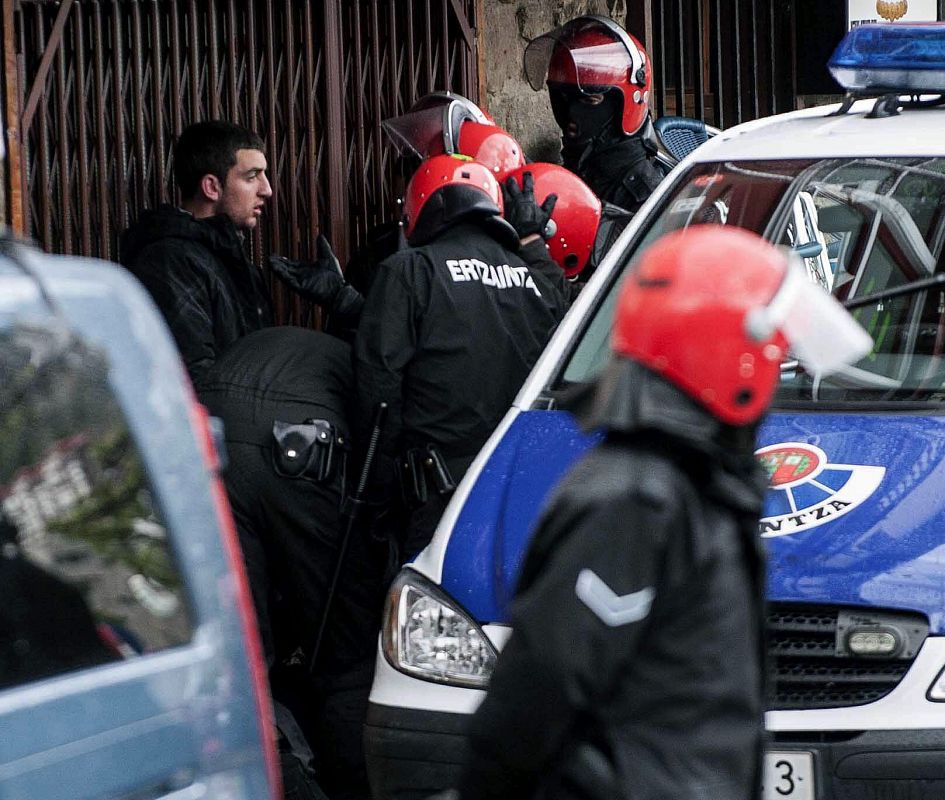 ERTZAINTZA DETIENE EN ONDARROA A LURTZA ALKORTA, SOBRE LA QUE PESABA UNA ORDEN DE ARRESTO POR COLABORACIÓN CON ETA