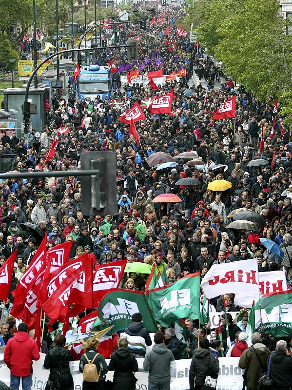 Vista de la manifestación que ha recorrido las calles de San Sebastián