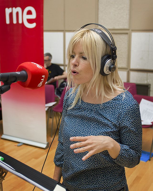 Lluvia Rojo durante el ensayo