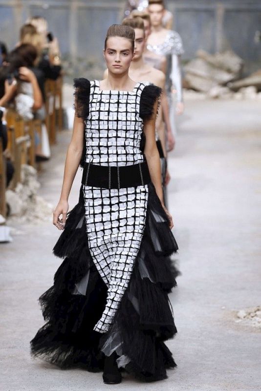 Desfile de Chanel. Alta costura de París