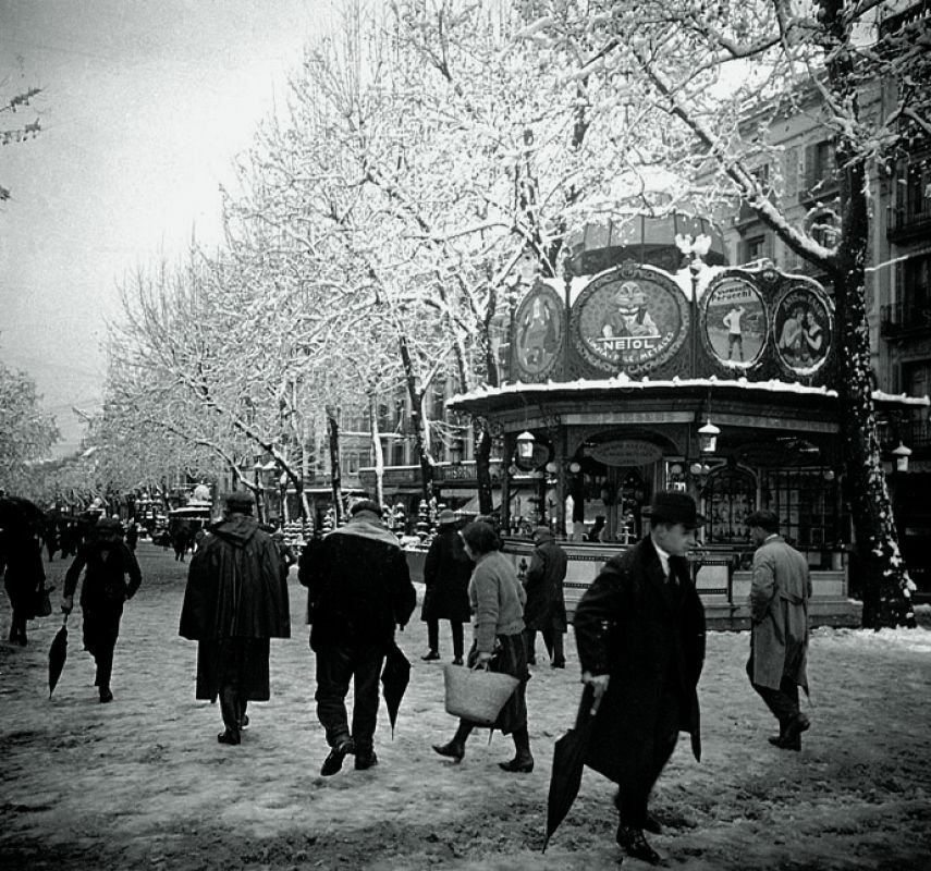 'El quiosco de Canaletas nevado (Josep Salvany, 1924)