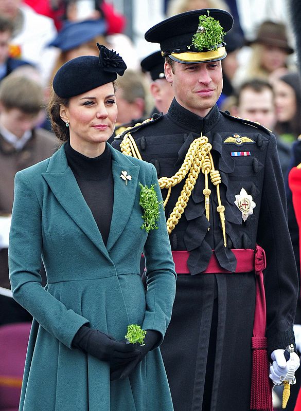 Los duques de Cambridge celebraron el desfile del día de San Patricio en marzo, quinto mes de embarazo de la duquesa de Cambridge.