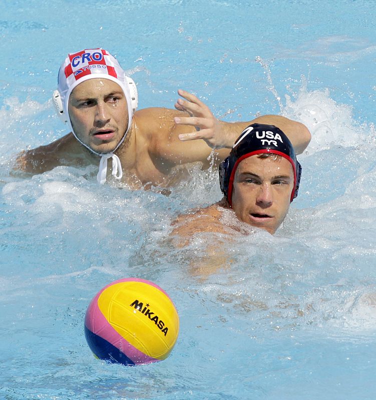 Fotografía del partido Estados Unidos-Croacia de la fase de clasificación del Mundial de Natación Barcelona 2013