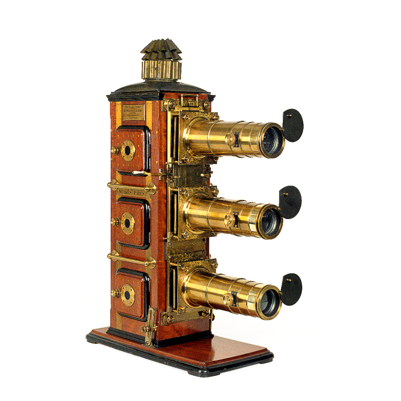 David William Noakes&Son, tripe linterna de proyección para fundidos encadenados, Londres, c. 1886.