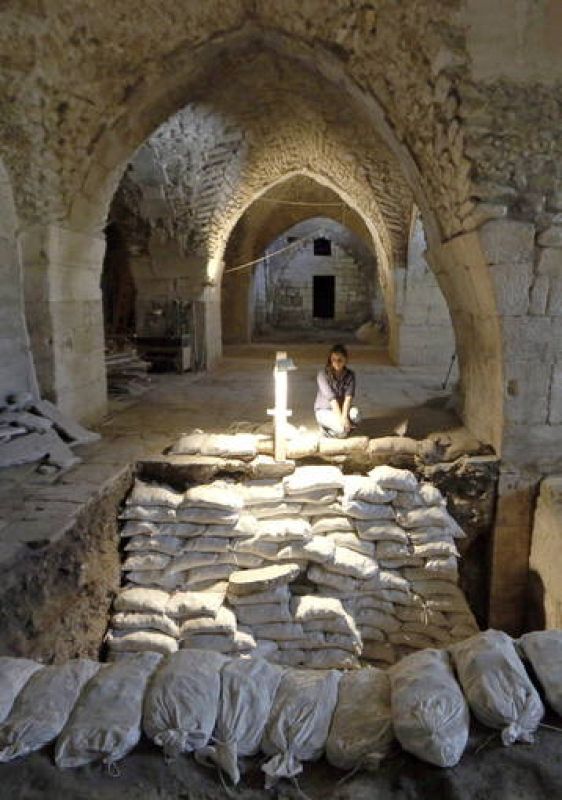 Renee Forestany, directora de la excavación de la Autoridad de Antigüedades de Israel, durante la presentación a la prensa del hospital