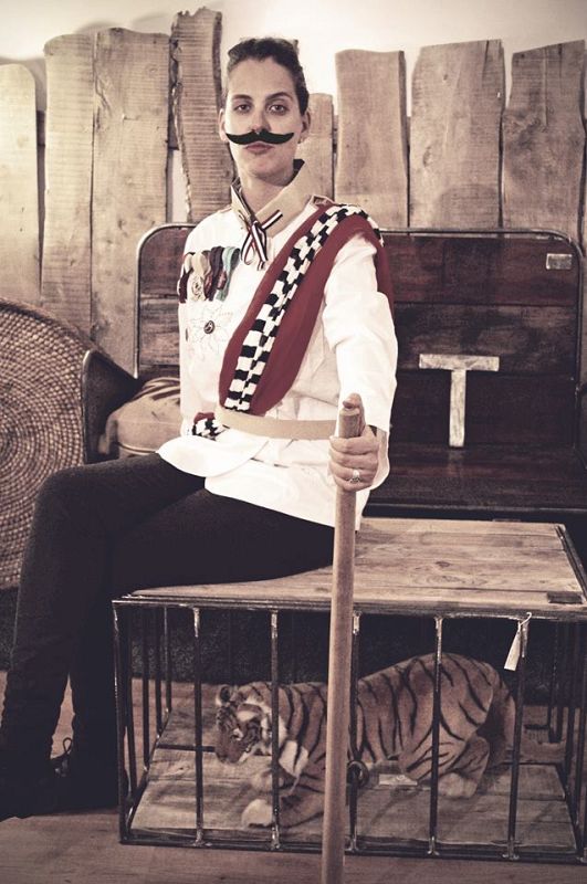 Alba Castrillo, archiduquesa con tigre