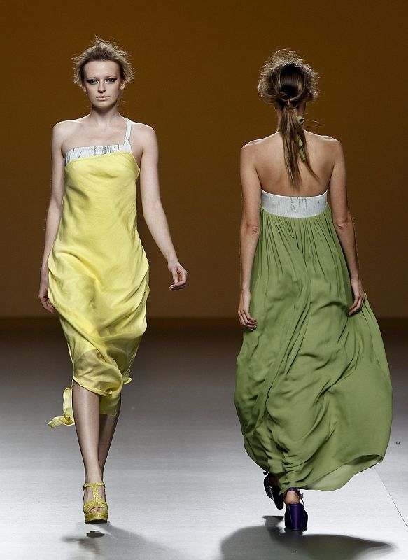 DESFILE DE SARA COLEMAN