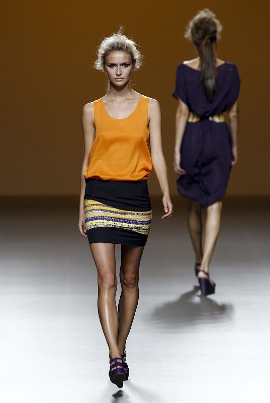 DESFILE DE SARA COLEMAN