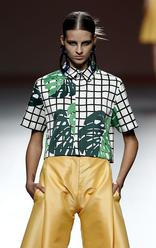 DESFILE DE MOISÉS NIETO