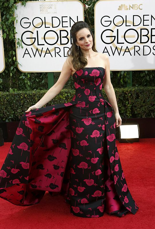 Tina Fey, una de las dos presentadoras de la gala en la alfombra roja en Los Ángeles.