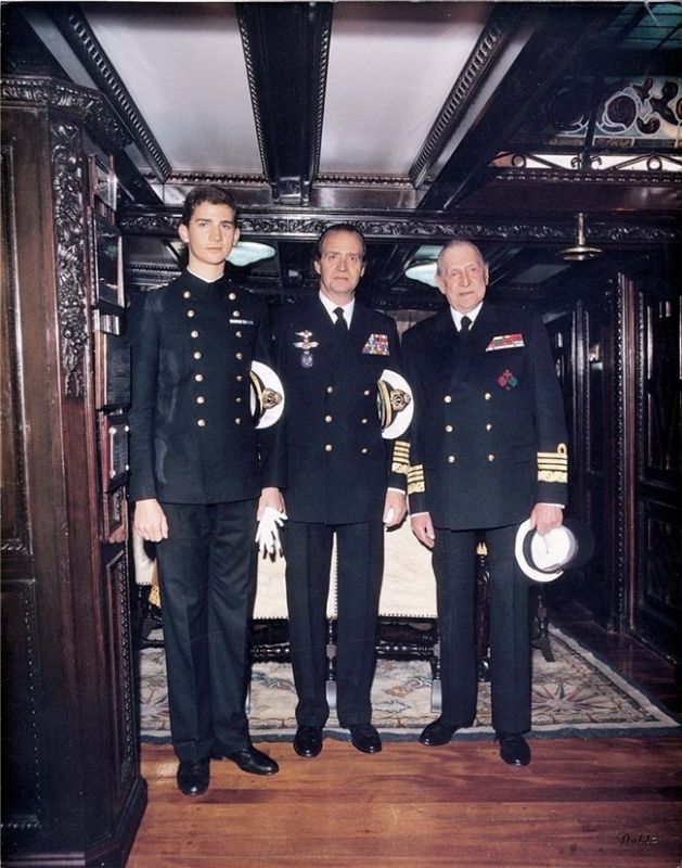 Tres generaciones en el "Juan Sebastián Elcano"