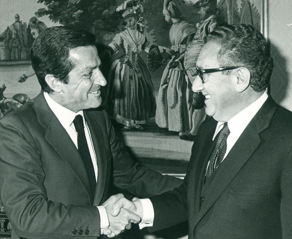 Suárez con el secretario de Estado de EE.UU. Henry Kissinger