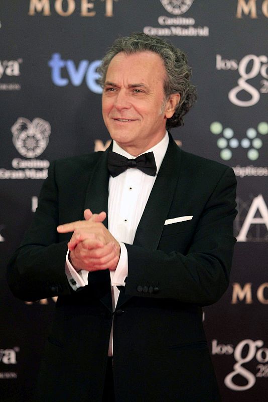 El actor José Coronado, que entrega el Goya a Mejor película, con esmoquin de Armani.