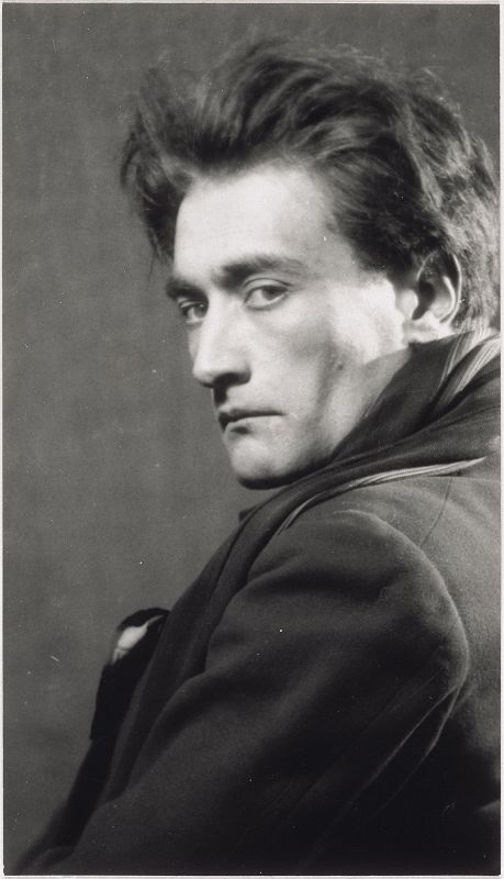 "Antonin Artaud". Man Ray (1890-1976). Paris, Centro Pompidou, Museo nacional de arte moderno.