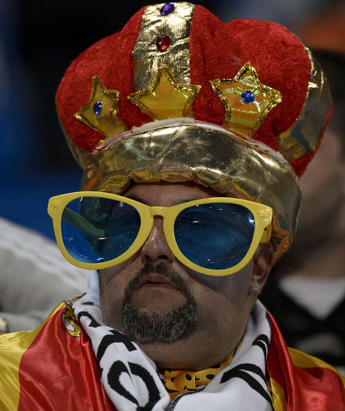 En las gradas del Bernabéu se han visto aficionados de todo tipo.