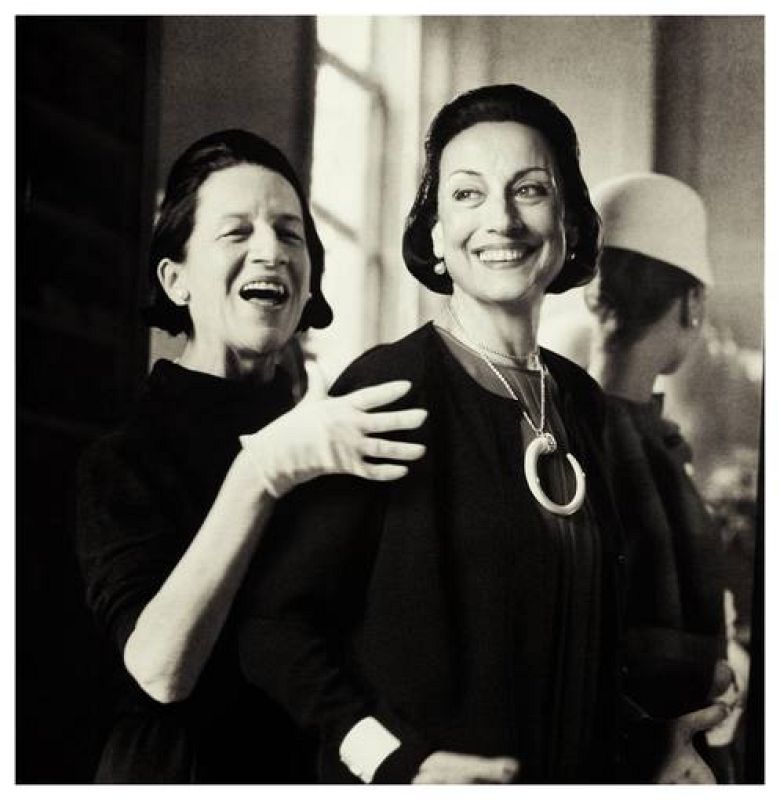  La periodista de moda Diana Vreeland con Carme Elias, la actriz que la encarana en 'Al galop', en un fotomontaje de David Ruano