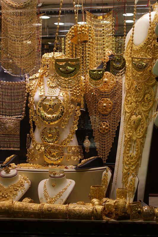 Uno de los escaparates del zoco del oro