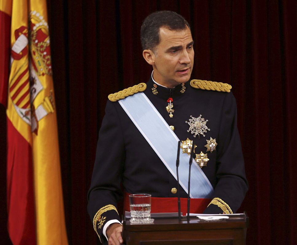 El rey Felipe VI ha ofrecido su primer discurso, ya ostentando su nuevo cargo.