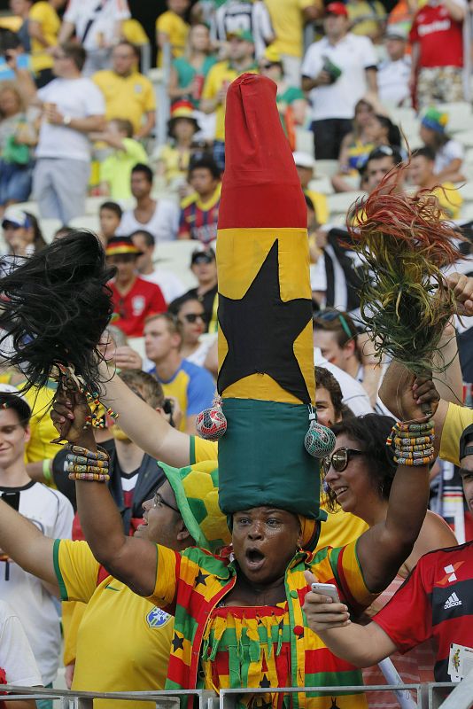 Una aficionada de Ghana, en el estadio de Fortaleza