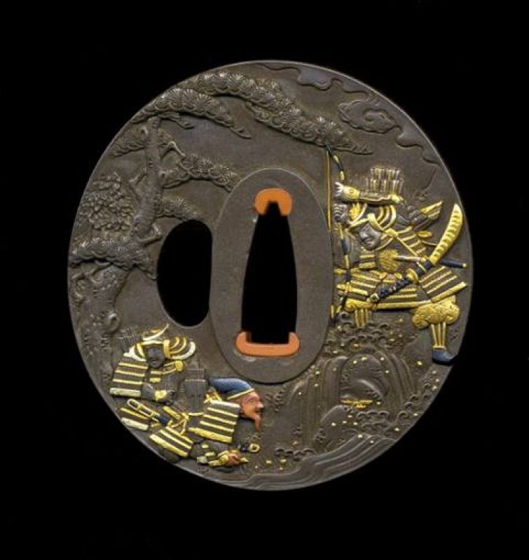 Tsuba (Guardamano) con representación de Yoshiie Hachimantarô  