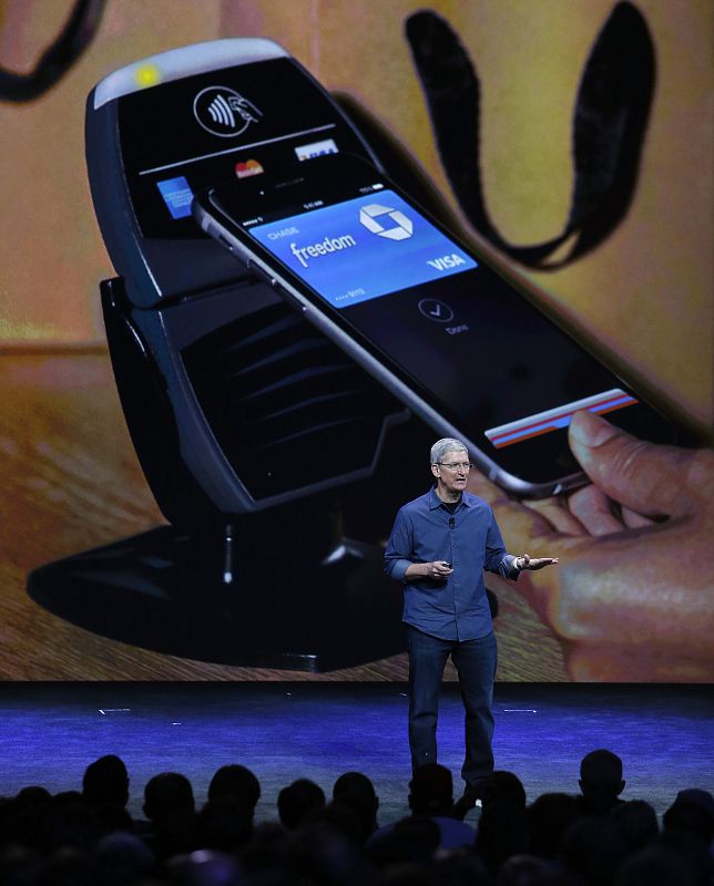 Los nuevos iPhone tienen un sistema para realizar pagos móviles, Apple Pay, que requerirá la verificación a través de una huella digital.