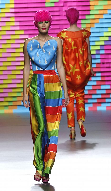 DESFILE DE AGATHA RUIZ DE LA PRADA