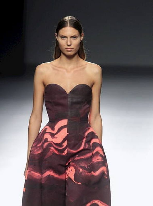   Desfile de Satu Maaranen, diseñadora finlandesa invitada en EGO..