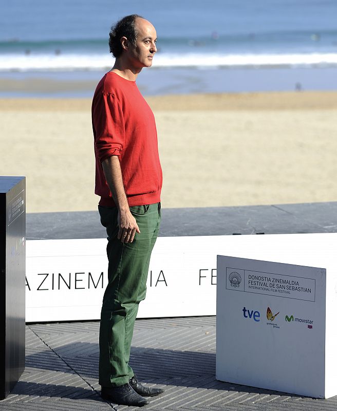 El actor Ivan Telefunken posa tras la presentación de "Murieron por encima de sus posibilidades" en el 62 Festival de San Sebastián