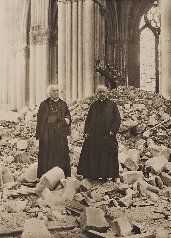 Pierre Anthony-Thouret, La catedral de Reims después de la guerra, la ciudad devastada, (1927)