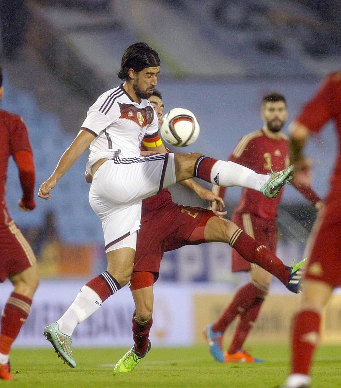 El centrocampista de la selección alemana de fútbol, Sami Khedira.