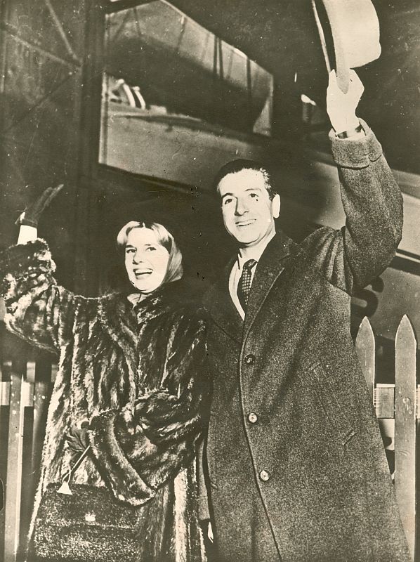 Con Luís Martínez de Irujo, su primer marido y padre de sus hijos