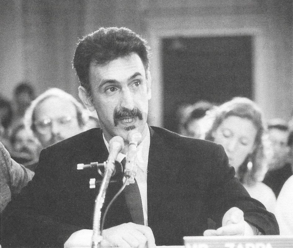Frank Zappa declarando ante el Senado en 1985