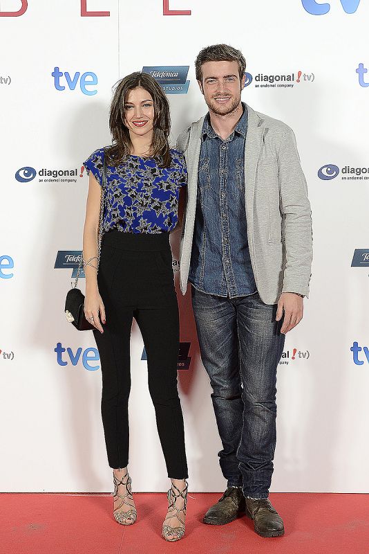 Úrsula Corberó y Borja Luna