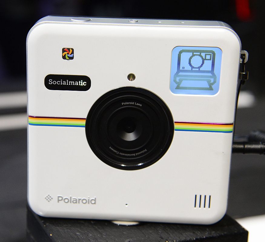 La cámara instantánea Polaroid Socialmatic lleva una interfaz Android y permite compartir las fotos al momento a través del WiFi.