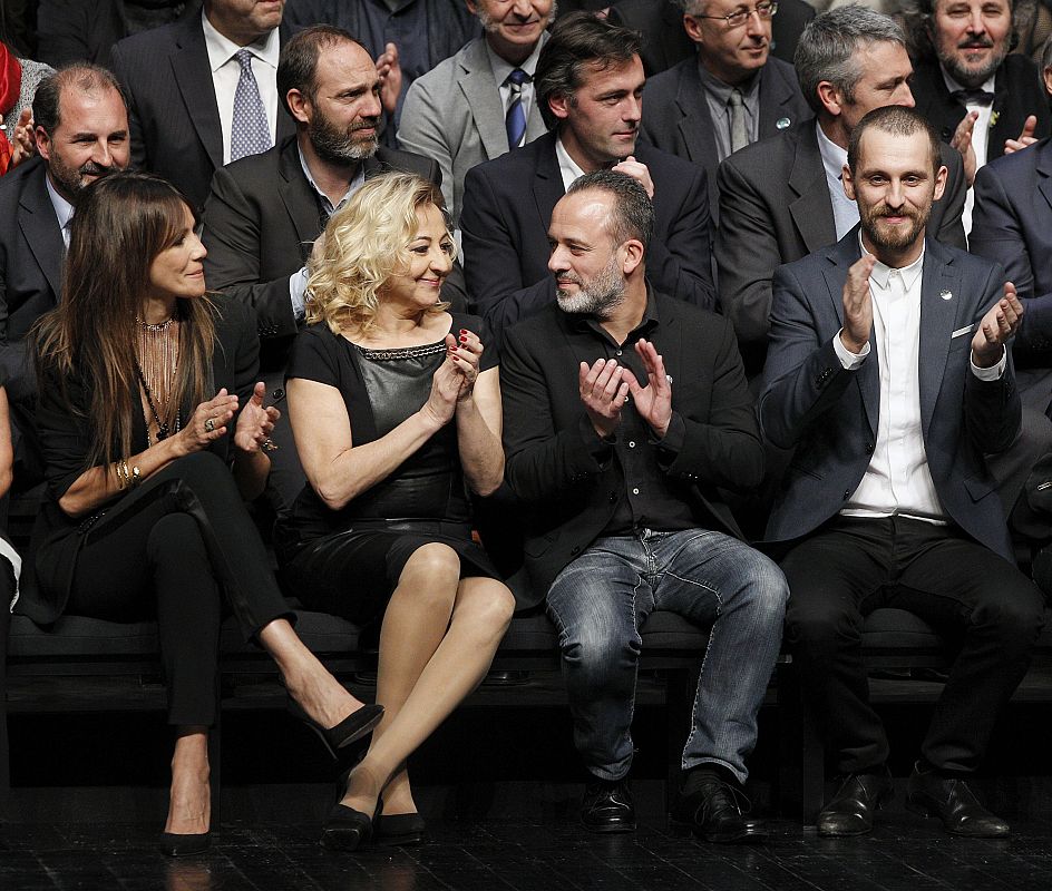 Los actores Goya Toledo, Carmen Machi, Javier Gutiérrez y Raúl Arévalo durante la fiesta de nominados de los XXIX Premios Goya