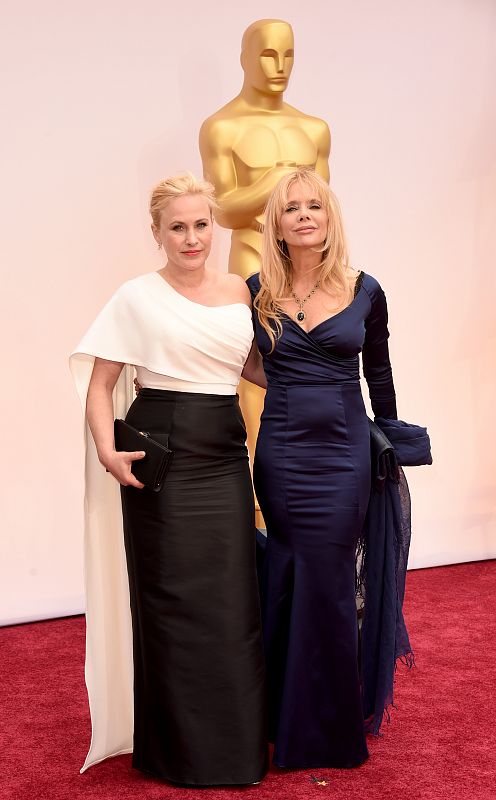 Las actrices Patricia y Rosanna Arquette a su llegada a la ceremonia de los Oscar 2015