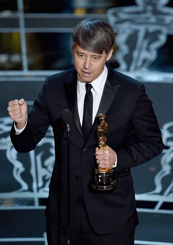 Tom Cross recoge el oscar al mejor montaje por 'Whiplash'