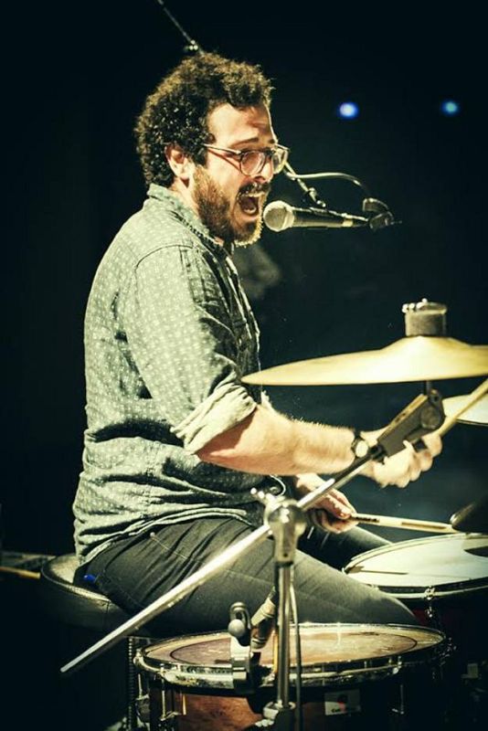 Alex Dumdaca bateria Neuman Radio 3 Murcia