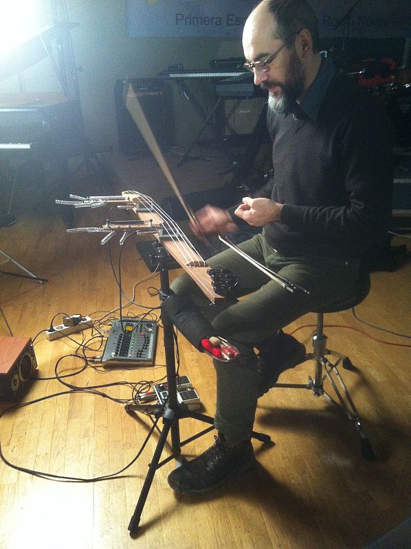 Riccardo Massari con su tarcordium