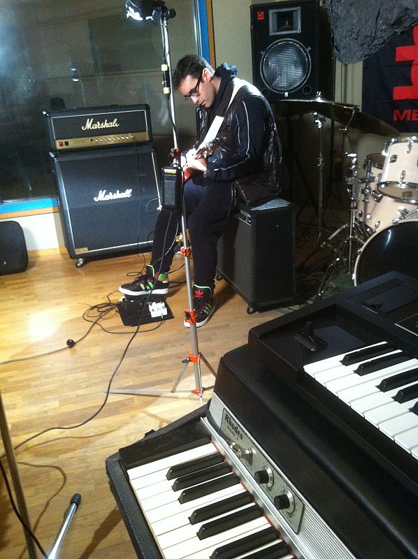 Jordi ensaya un solo
