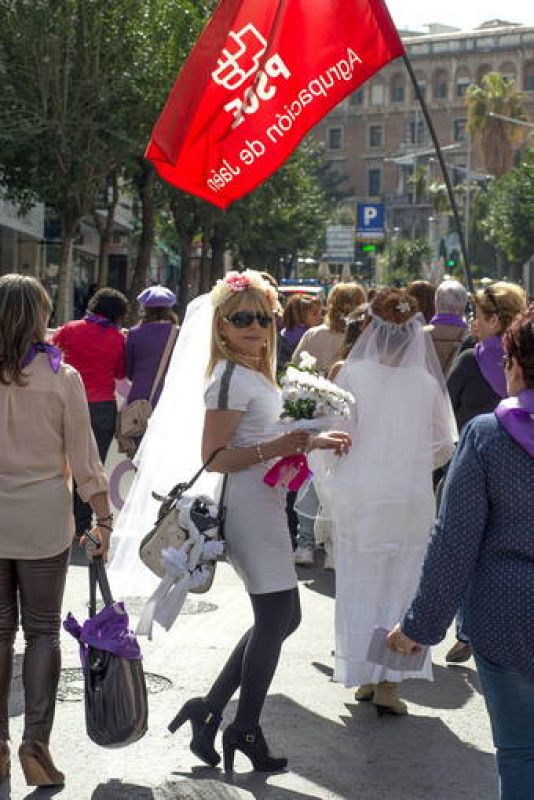 Vista de la manifestación en Jaén con motivo del Día Internacional de la Mujer. 