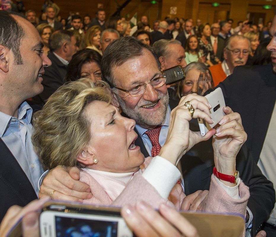 RAJOY CLAUSURA UN ACTO DE CAMPAÑA DE LAS ANDALUZAS EN GRANADA