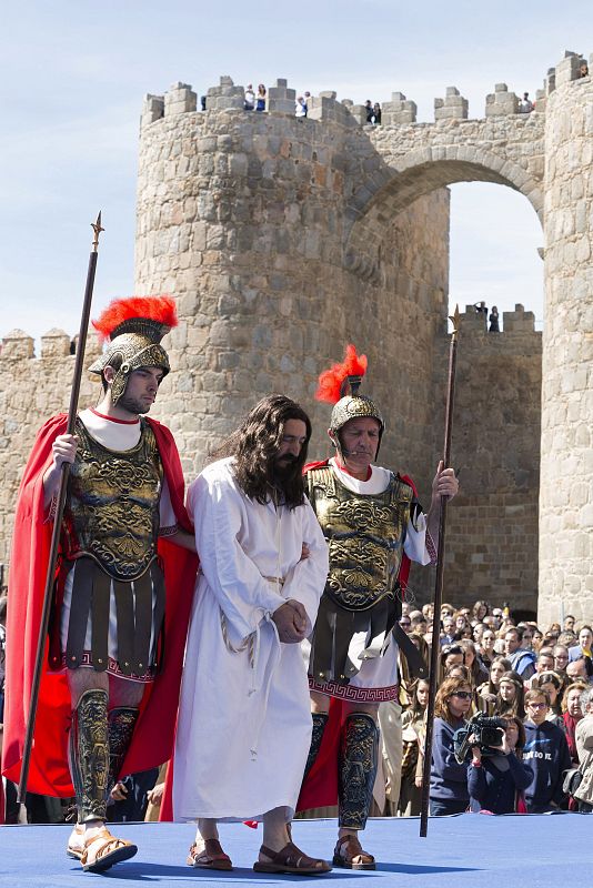 Pasión viviente representada en Ávila, cerca de la Basílica de San Vicente