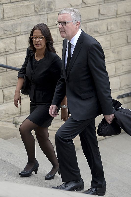 El responsable de Germanwings, Thomas Winkelmann, llega a la basílica de la Sagrada Familia.