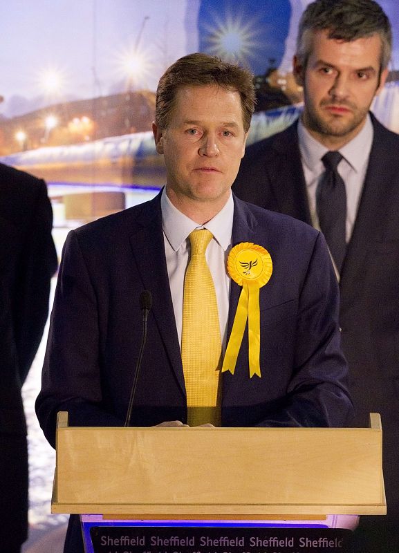 Los liberaldemócratas de Nick Clegg pasan a ser una fuerza residual