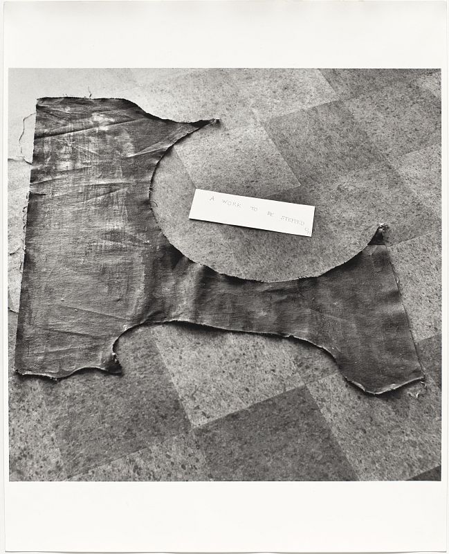 "Pintura para pararse sobre ella", Yoko Ono (1961)