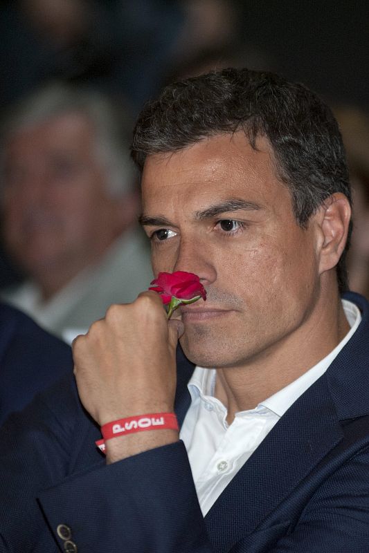 El secretario general del PSOE, Pedro Sánchez, en un acto de campaña en Girona