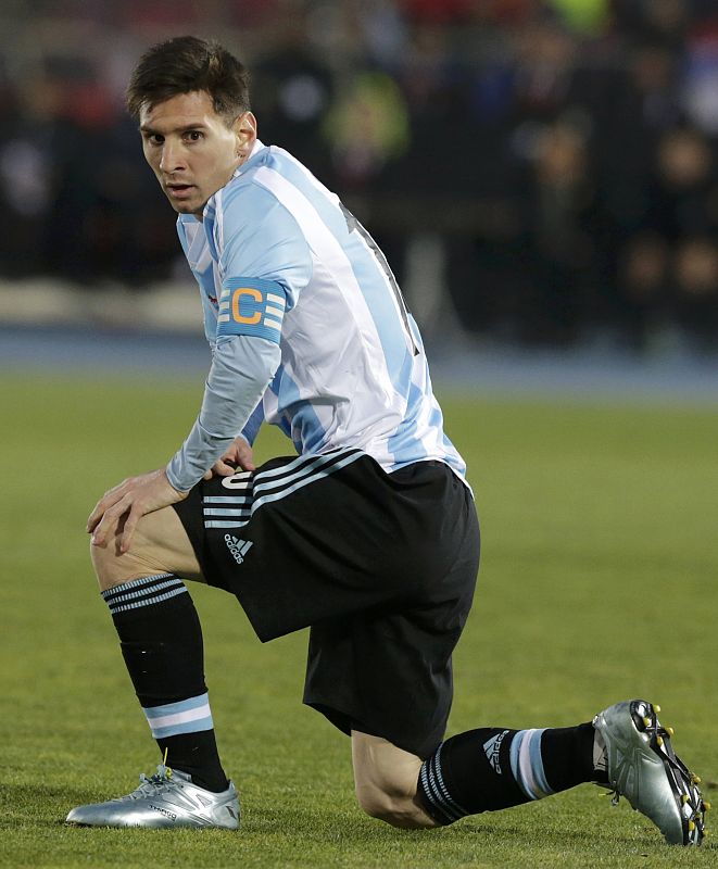 Messi, que logró el oro con Argentina en las olimpiadas de Pekín 2008,  nunca ha podido llevar al éxito a la Albiceleste absoluta en una cita internacional.